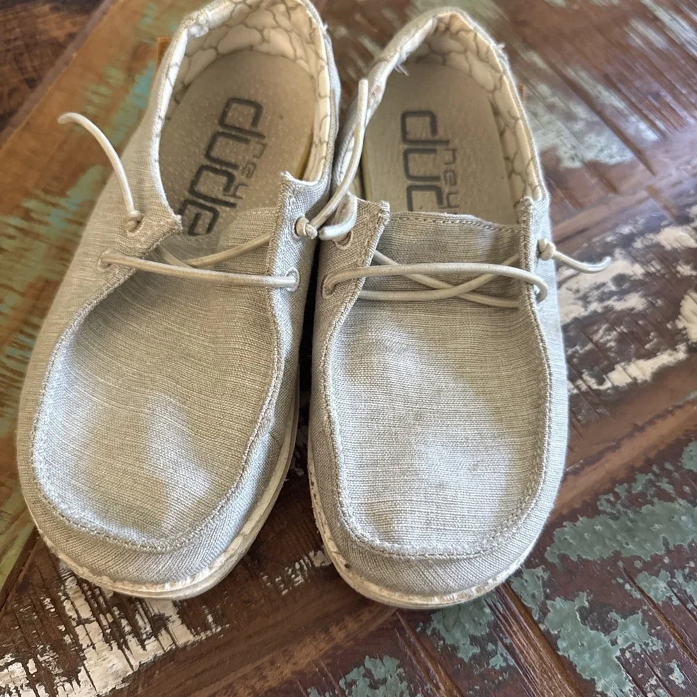 Hey Dude Wendy Youth Linen Beige Slip-On Shoes Unisex Kid's Size 11 K11 NWT